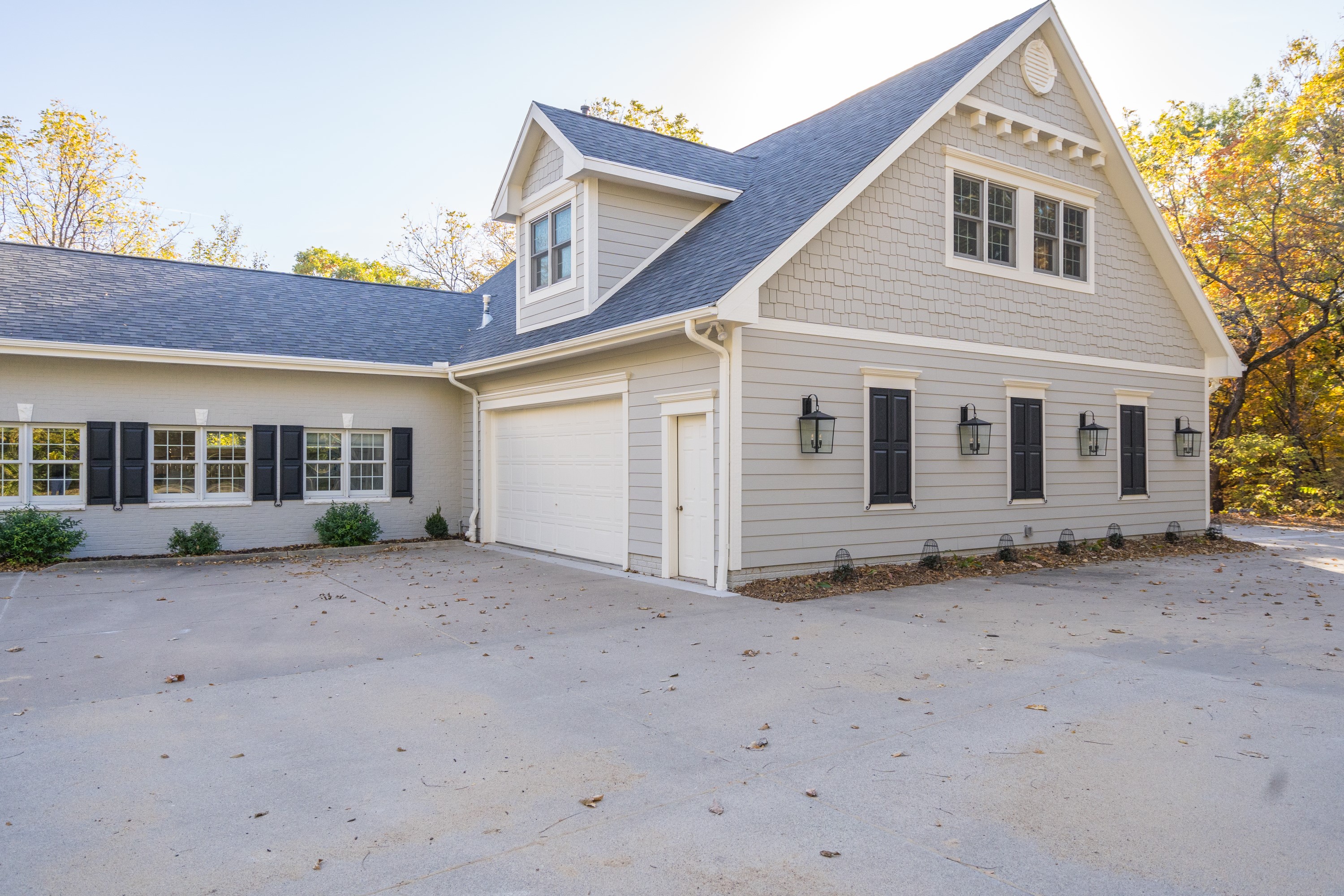 Traditional style home with covered front porch